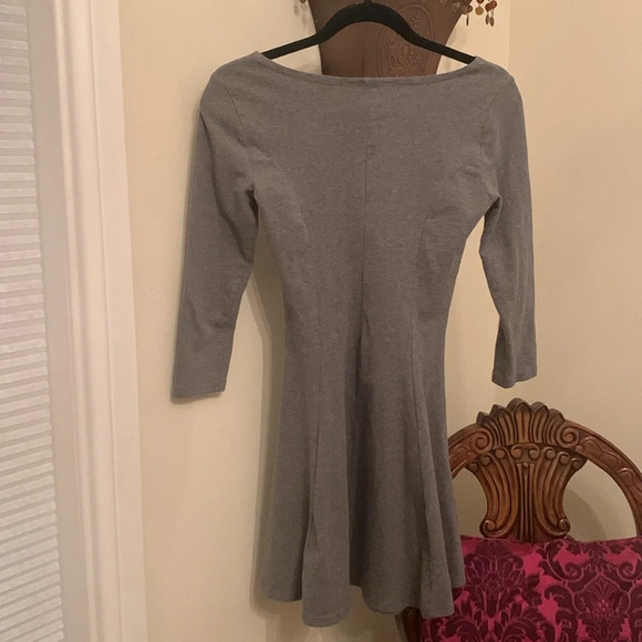 FOREVER 21/WOMENS SCOOP NECK 3/4 SLEEVE GRAY KNIT DRESS/SMALL - Picture 4 of 8